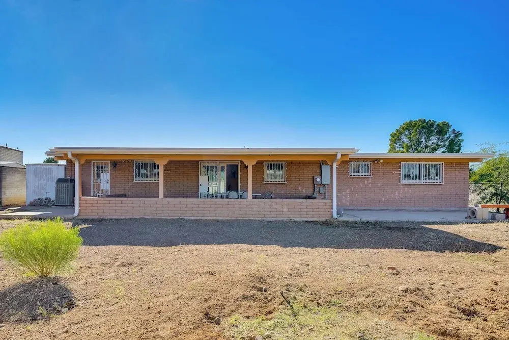 7 Mi to Saguaro Nat'l Park: Tucson Home w/ Yard