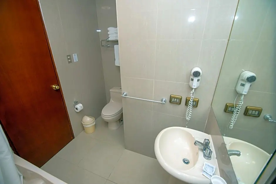 Miraflores Colon Hotel - Chambres