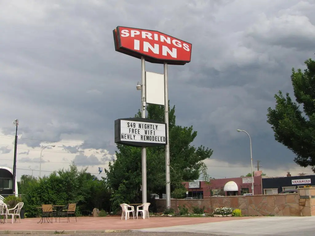 Springs Inn