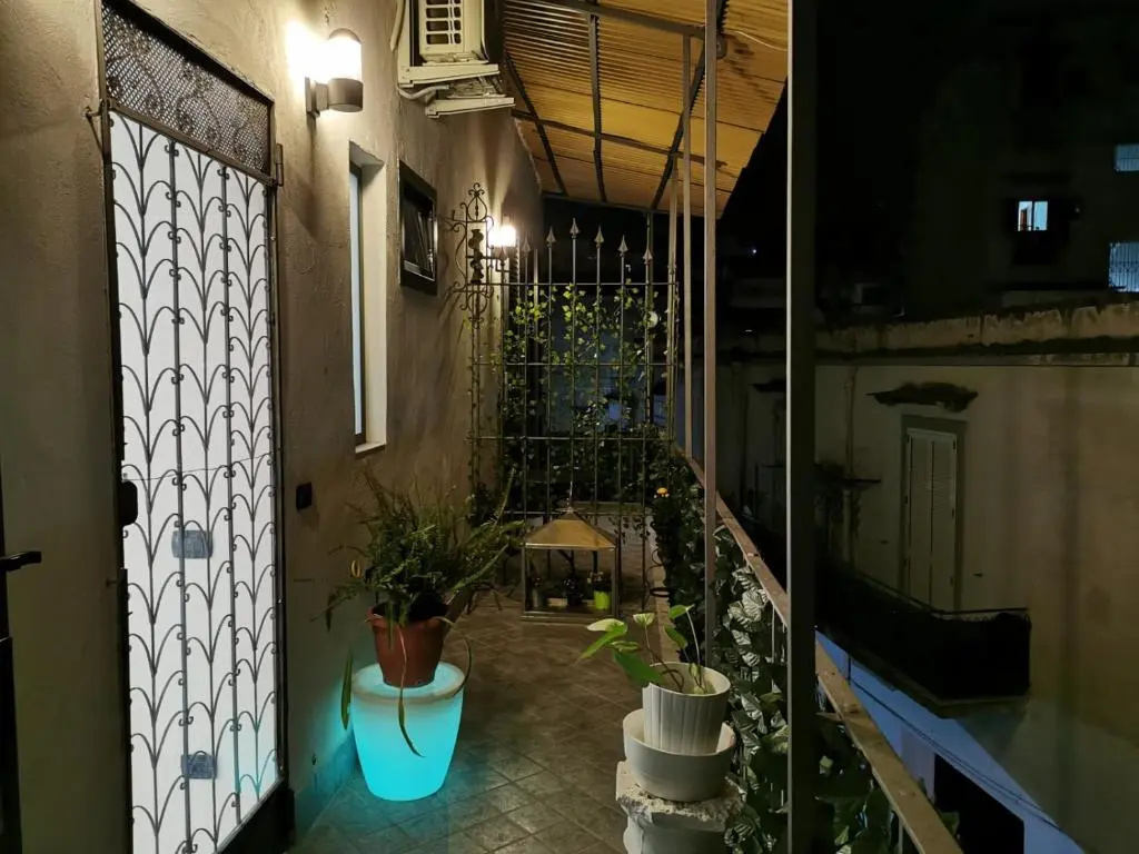 Standard Double room with balcony (full double bed)