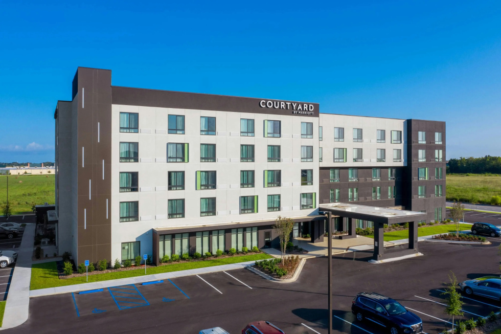Courtyard By Marriott Lafayette South