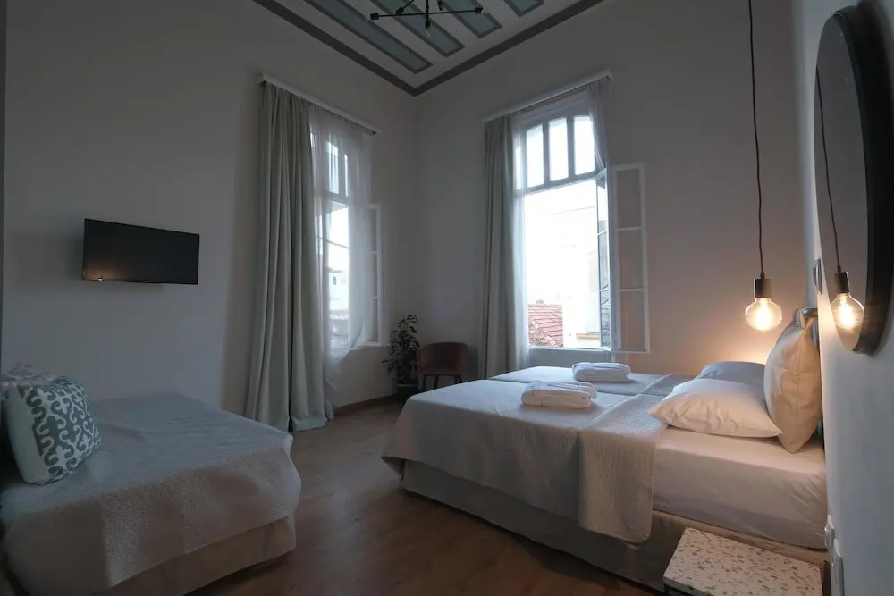 Superior Double room with balcony (full double bed)
