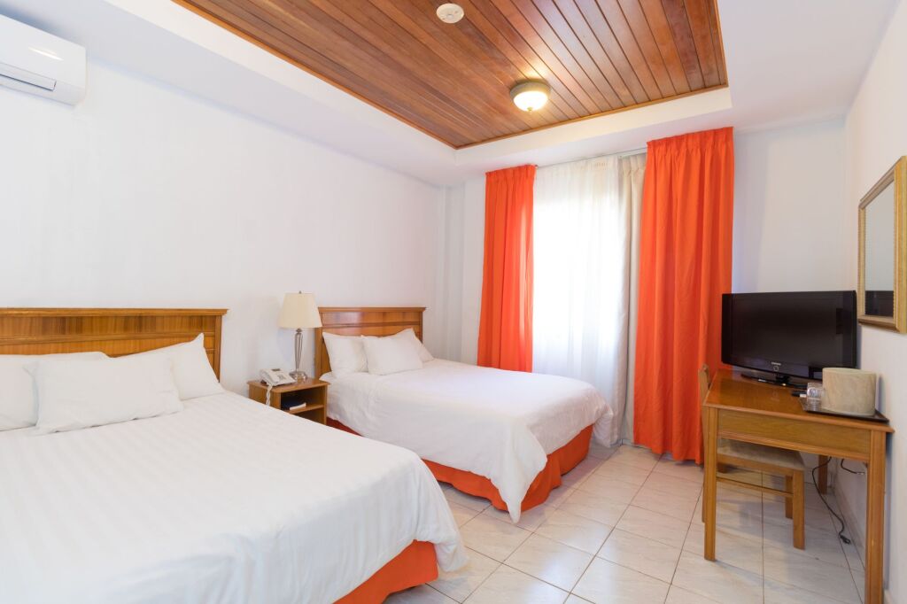 Hotel Los Guayacanes by null