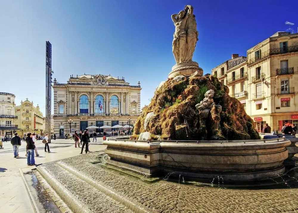 Colombet Stays Place De La Canourgue