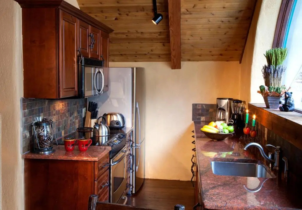 Alpine Village Suites - Chambres