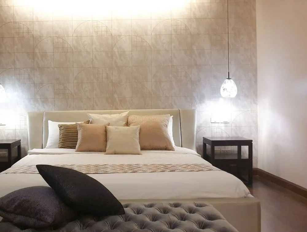 Grand room