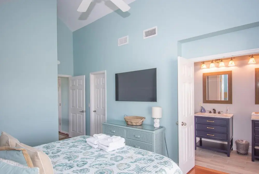 Lovely Bonito Home With Sunset Views, Balconies and Resort Amenities