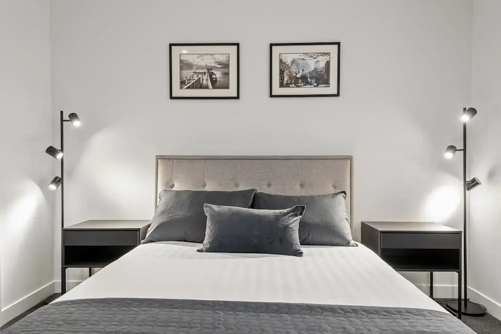 Stylish and Spacious 2-bed Apartment Melbourne
