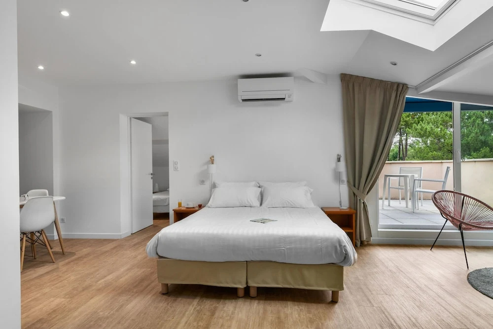 Standard Quadruple Family room with balcony