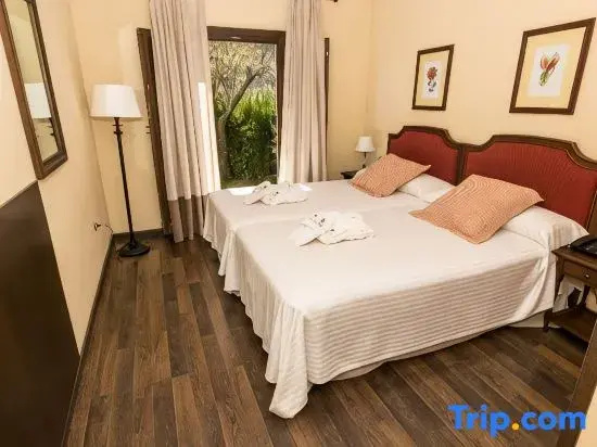 4 Bedrooms Villa