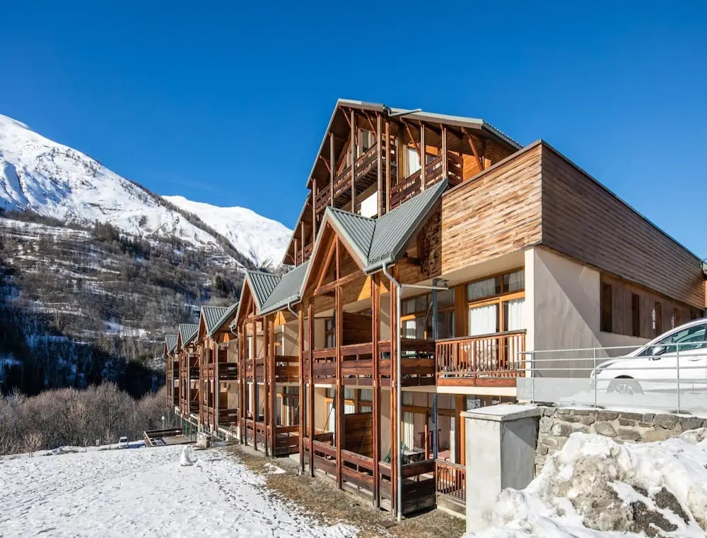 Alpine Stay, Pool & Spa Access