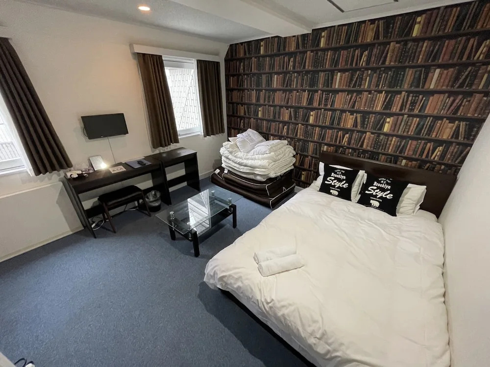 Double room (full double bed)