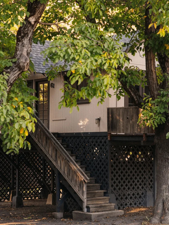 Quadruple Bungalow