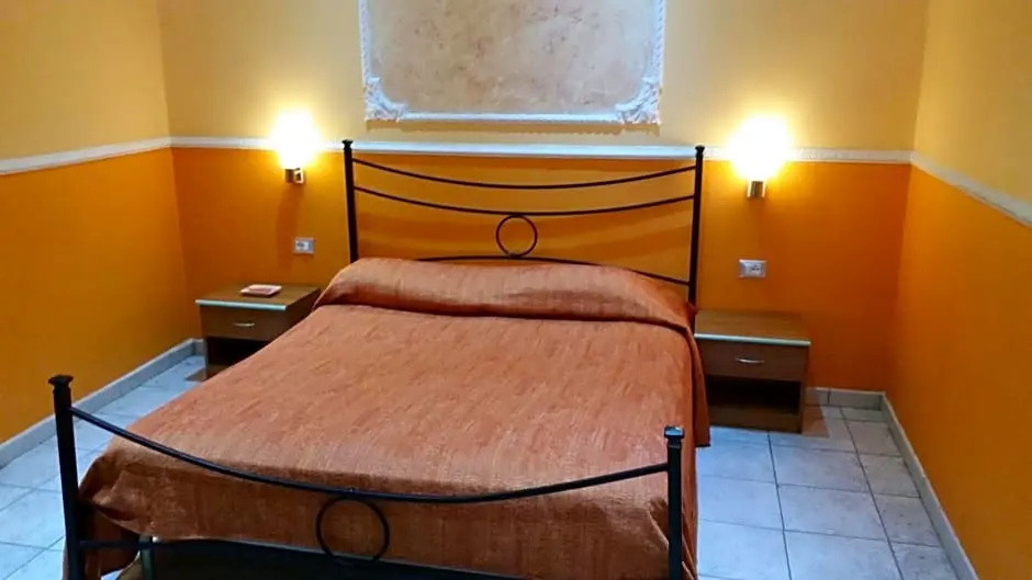 Economy room