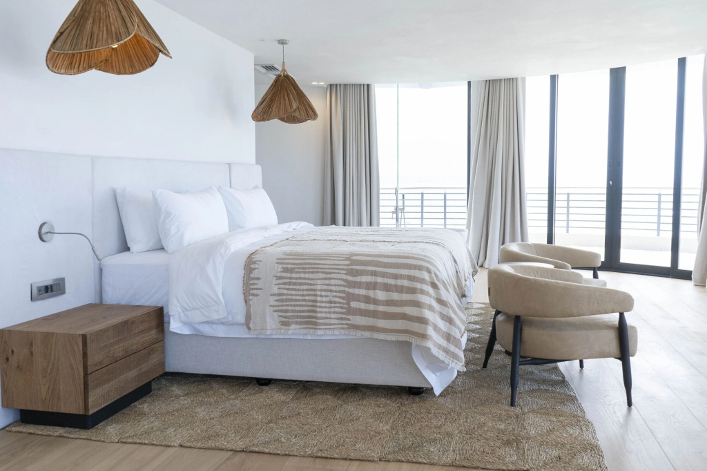 Point Waterfront Apartments — 2