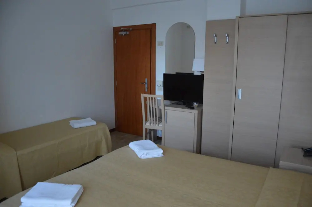 1 Bedroom Standard Quadruple room