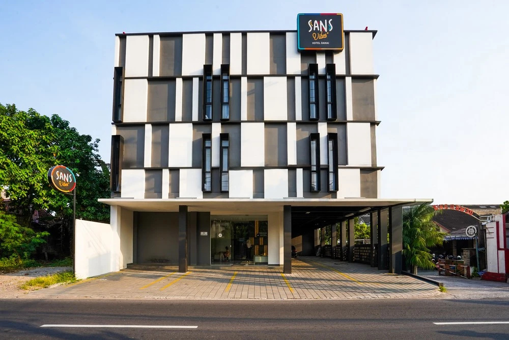 Sans Vibes Hotel Damai Yogyakarta in Sleman