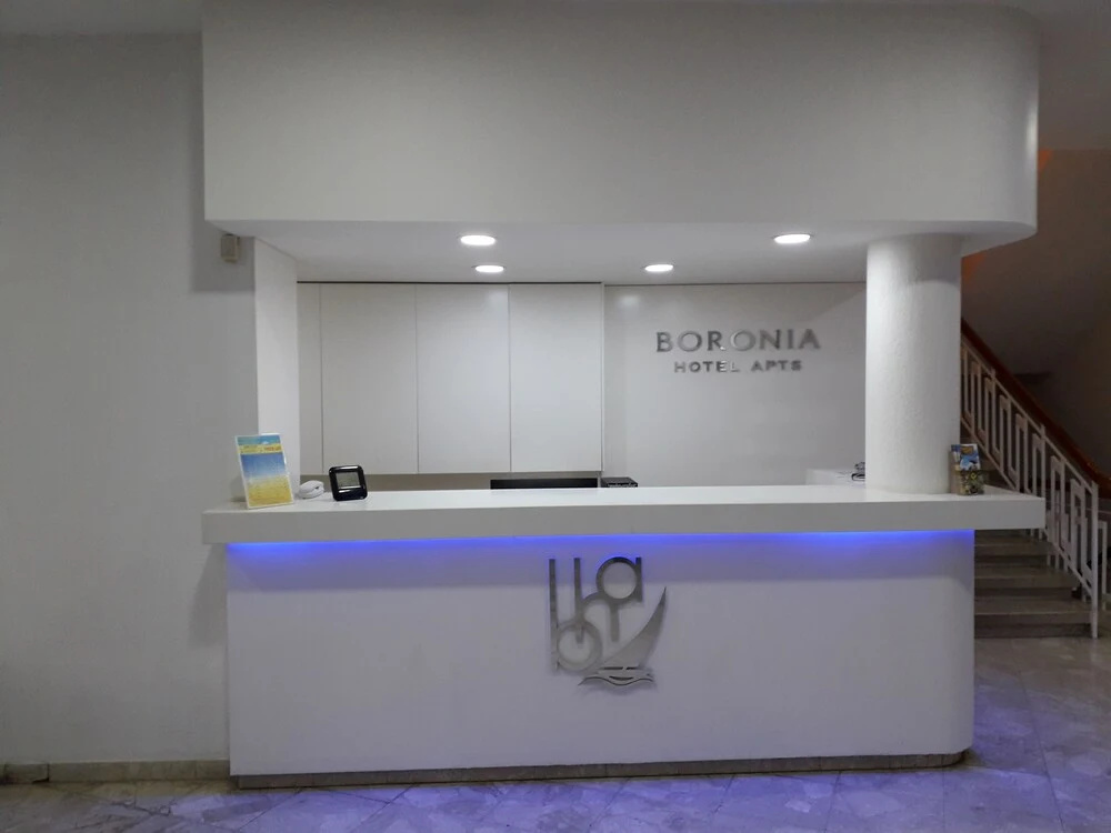 Lobby & Reception
