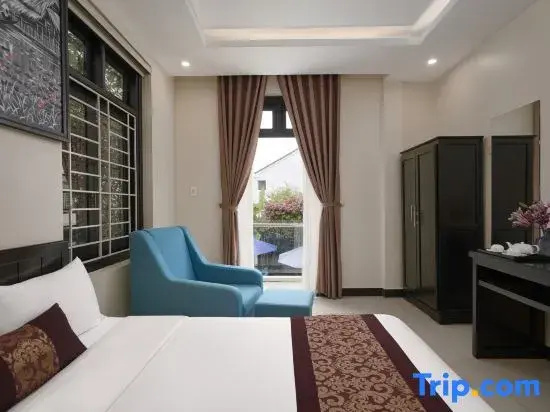 Superior Double room with balcony (full double bed)