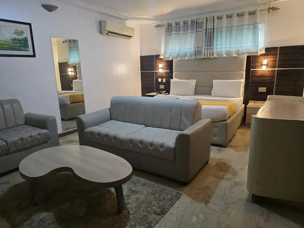 Hotel photo 11