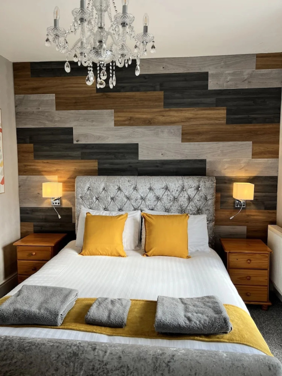 Standard Double room with mountain view (full double bed)
