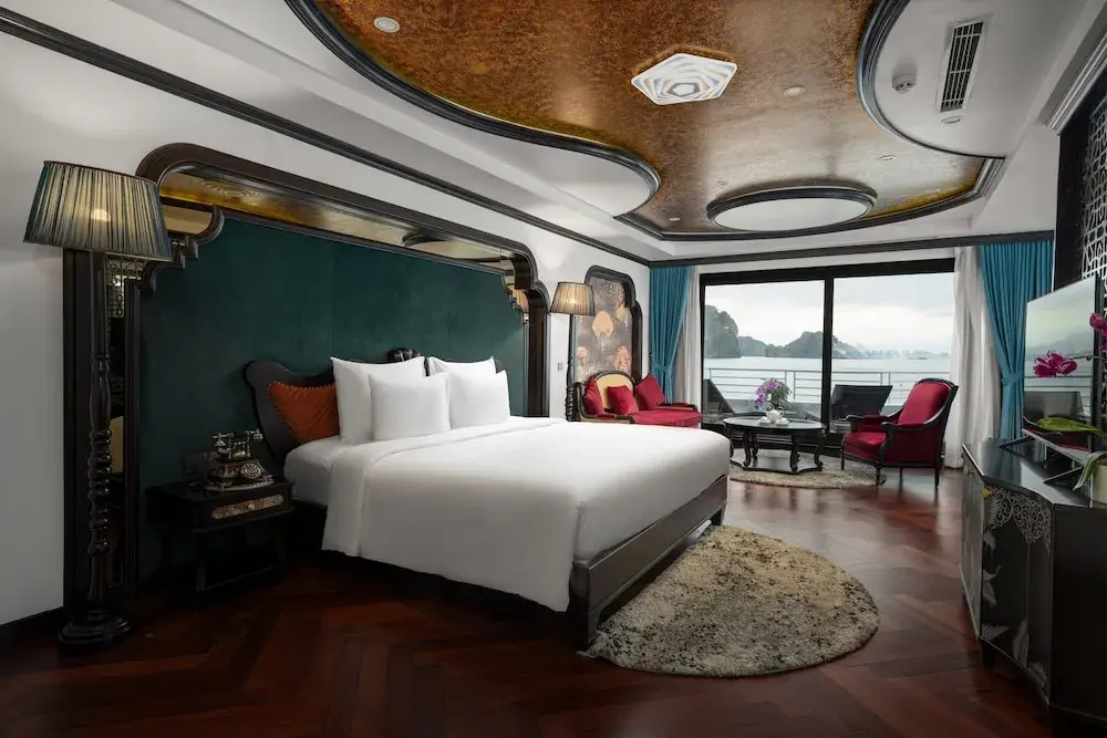 Grand Double Suite with sea view (full double bed)