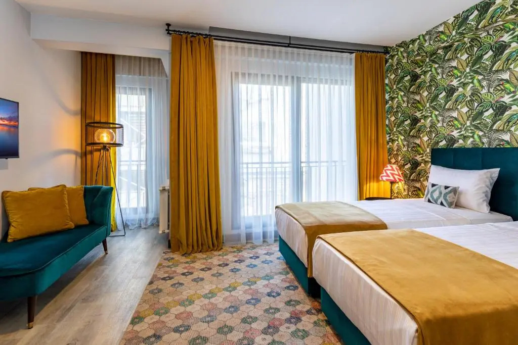 Green Parrot Hotel — фото