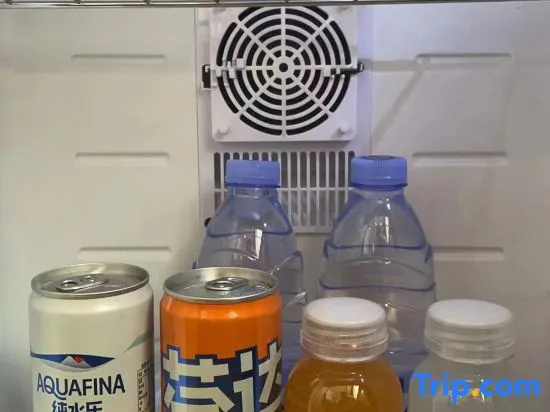 Food & Beverage