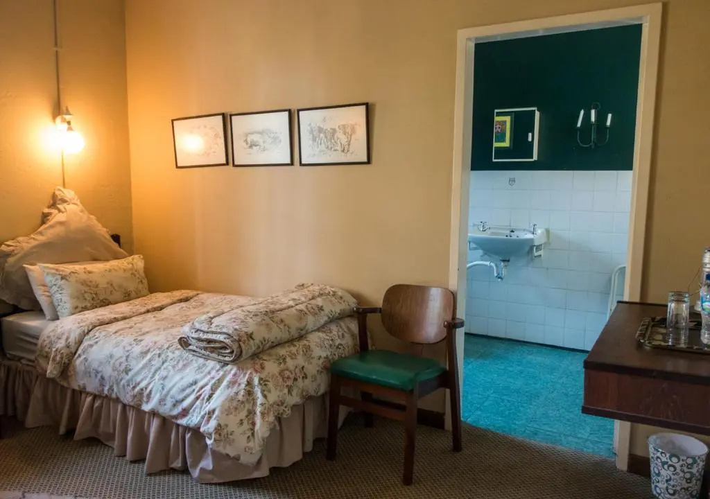 Economy room