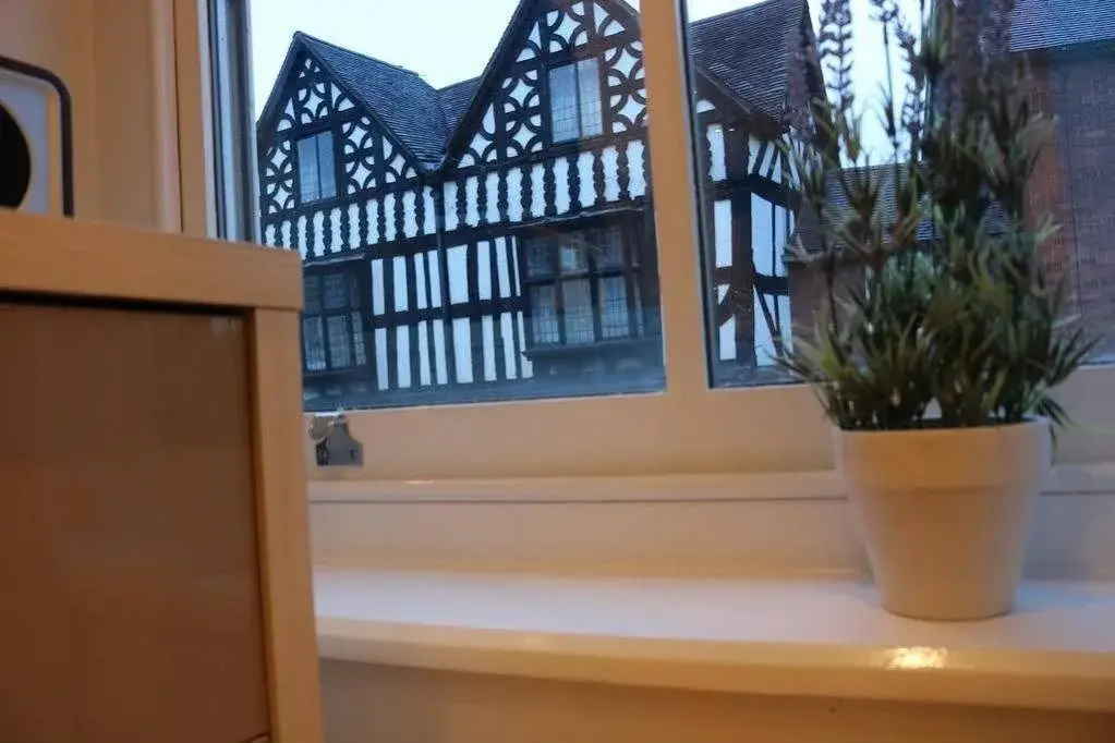 Severn Social Hotel