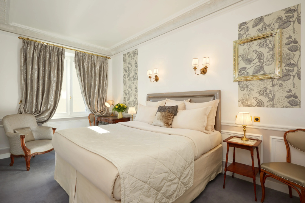 Hotel Regina Louvre 23