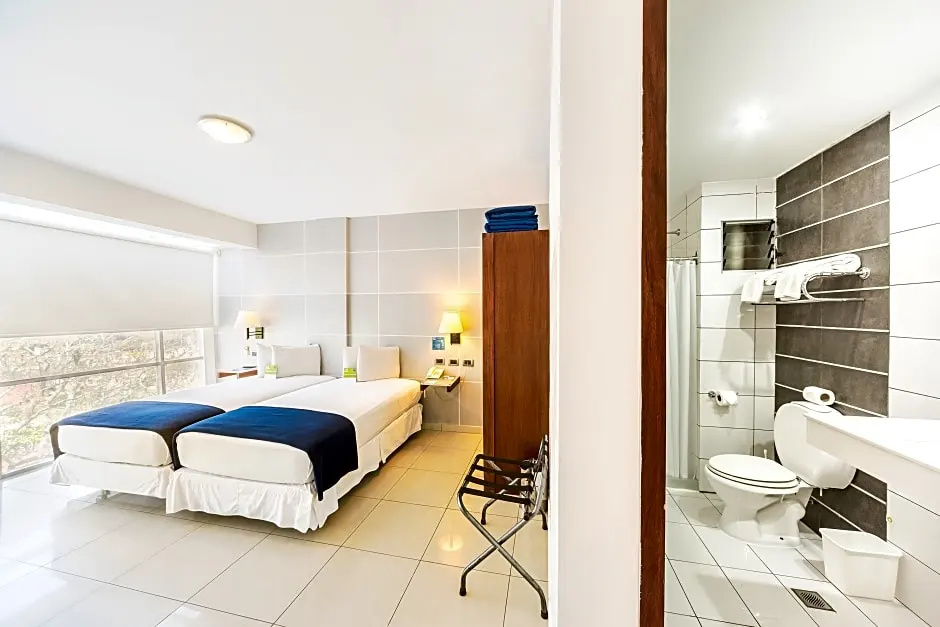 Hotel LP Santa Cruz Centro - Chambres