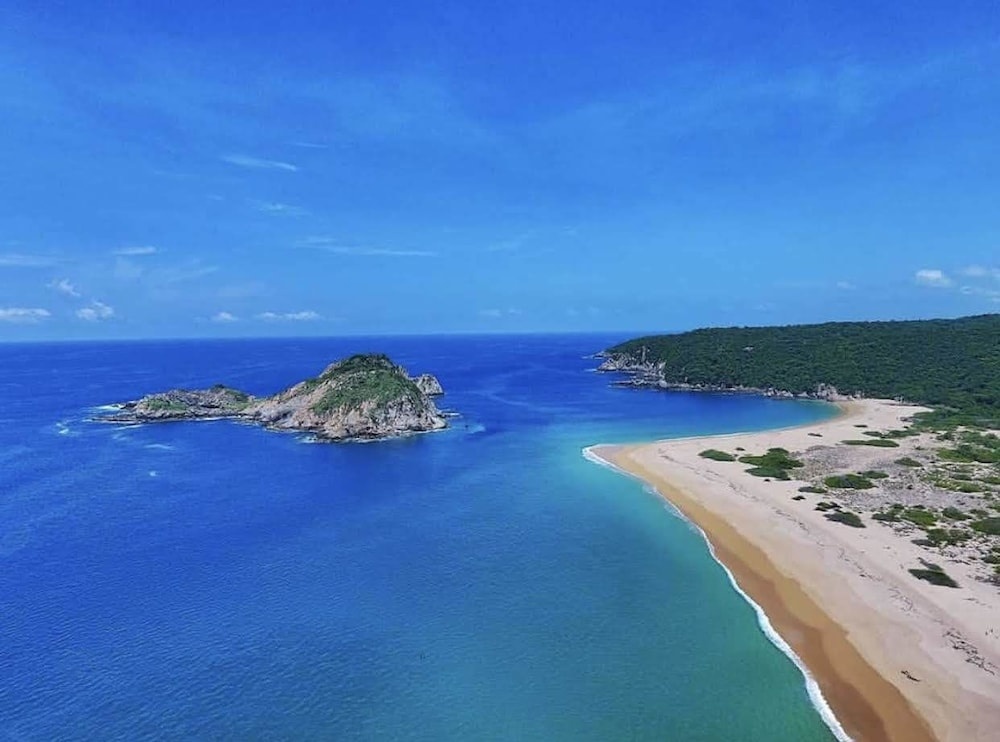 Beach & Waterfront