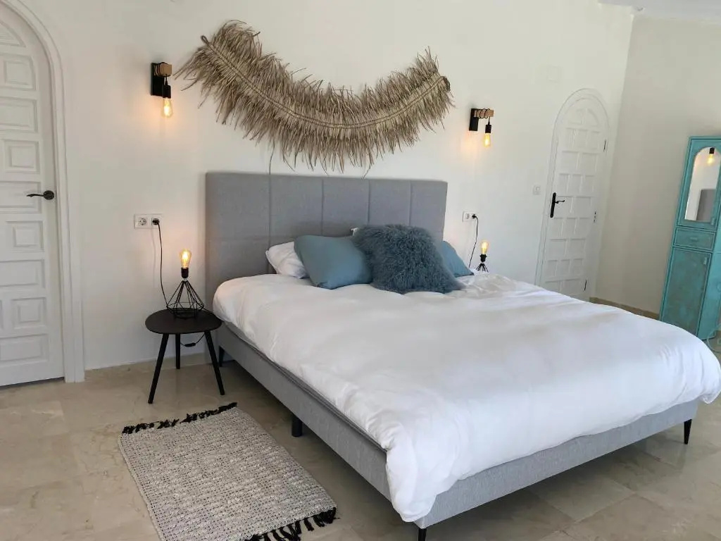 Deluxe Double room with balcony and with sea view (full double bed)