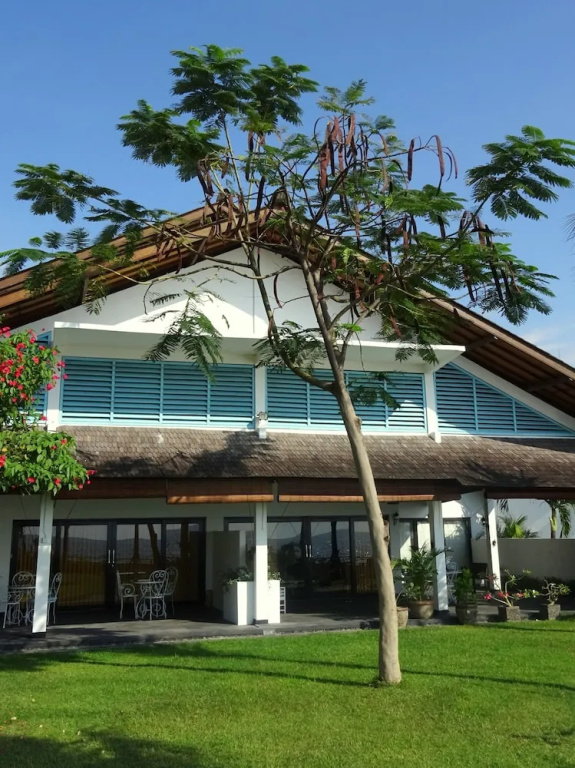 Studio with balcony and with garden view