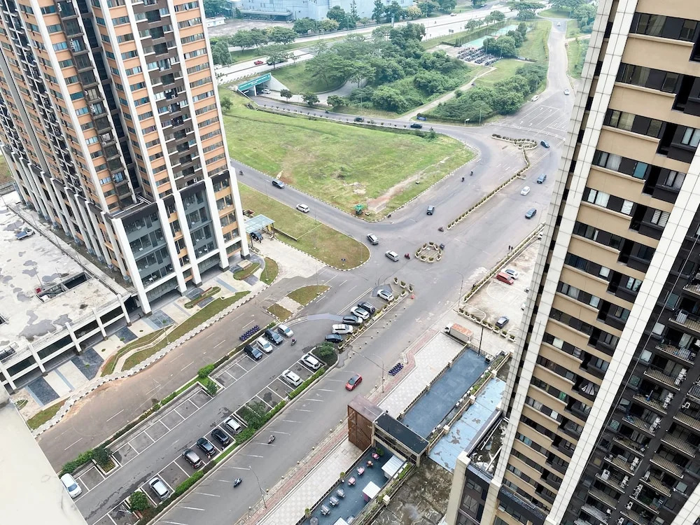 Comfortable 2Br At 25Th Floor Meikarta Apartment