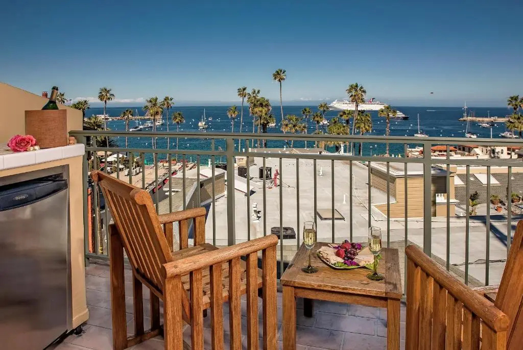 Standard Double room with ocean view (full double bed)