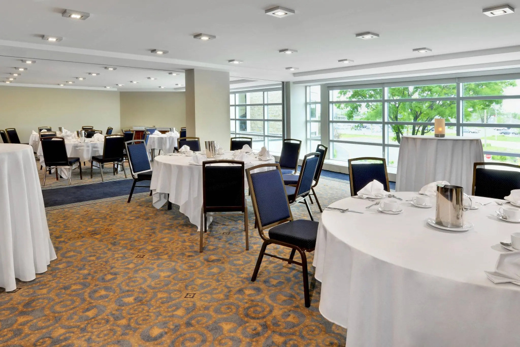 Sheraton Montreal Airport Hotel - Général
