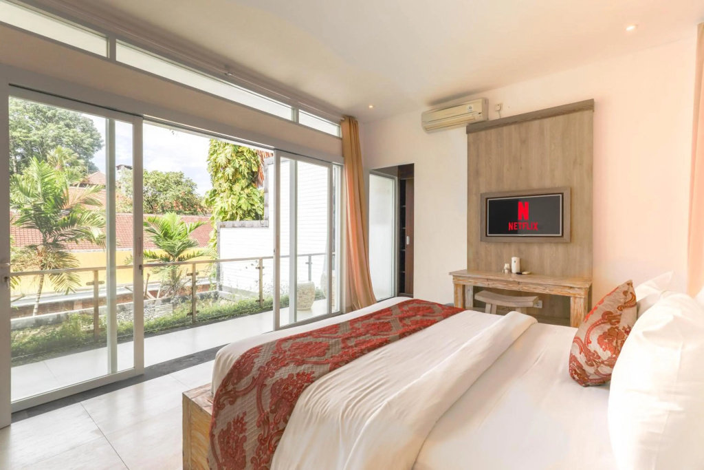 Puri Bagus Villa Legian Kuta — 4