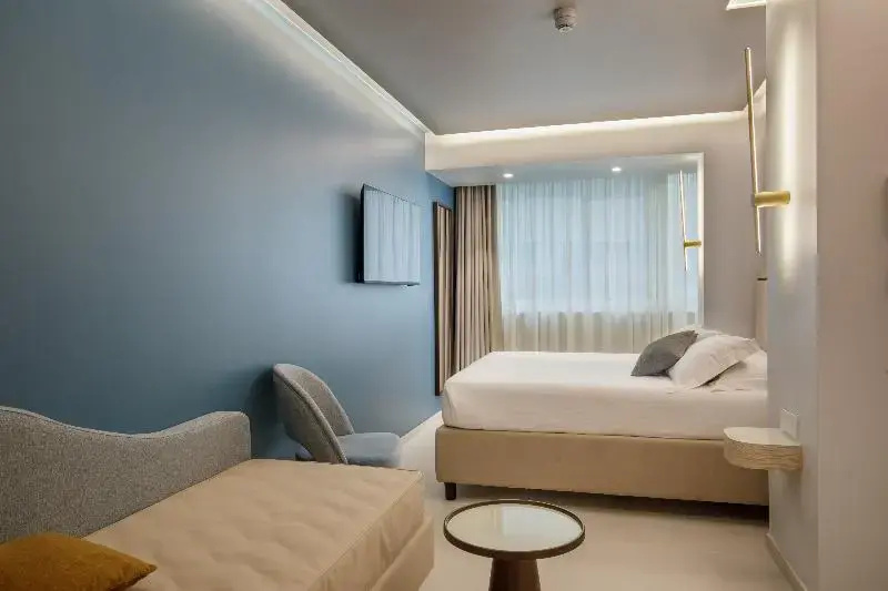 Superior Double room (full double bed)