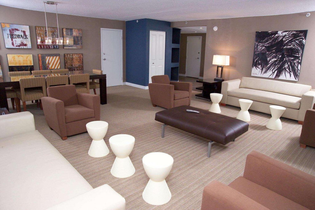 DoubleTree by Hilton St. Louis - Westport - Général