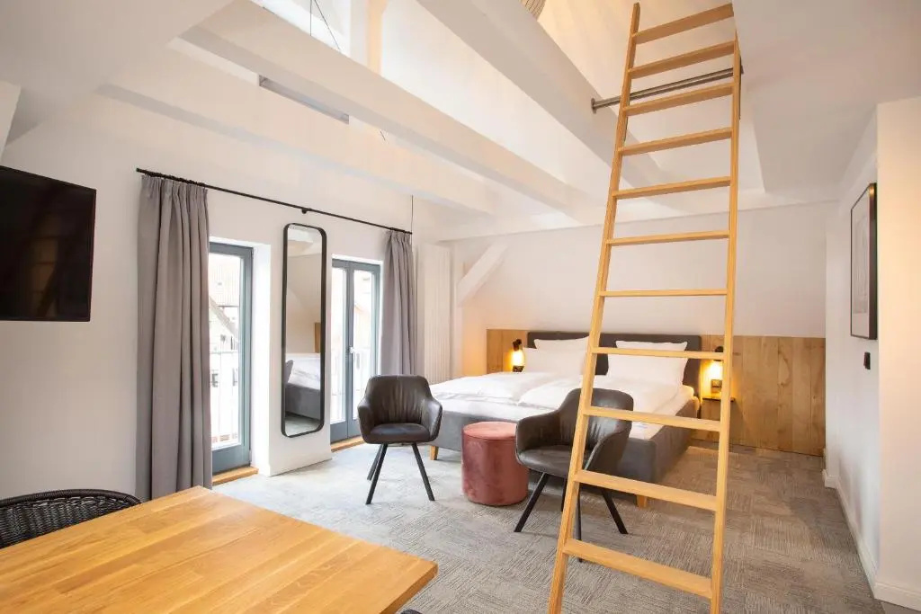 Apartment with balcony