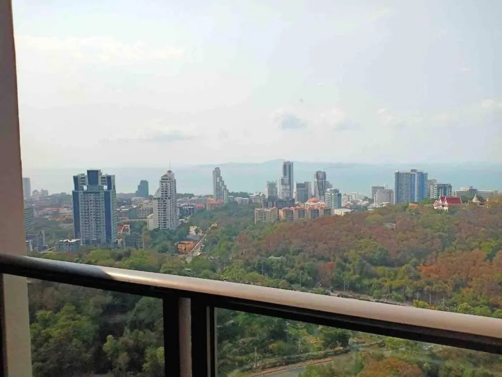 4322 - 2 Bedroom Seaview Apartment, Unixx Pattaya