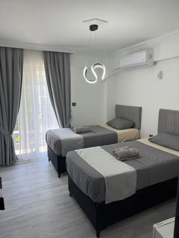 Standard Double room with balcony (full double bed)