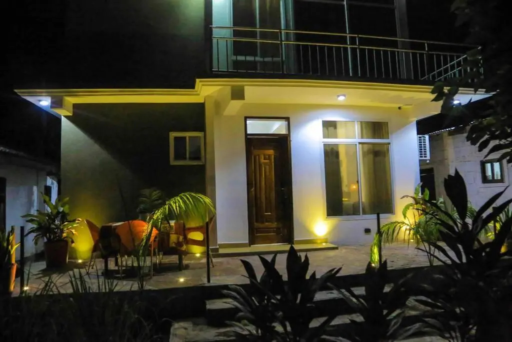 A gorgeous 2 bedroom condo with a king size bed