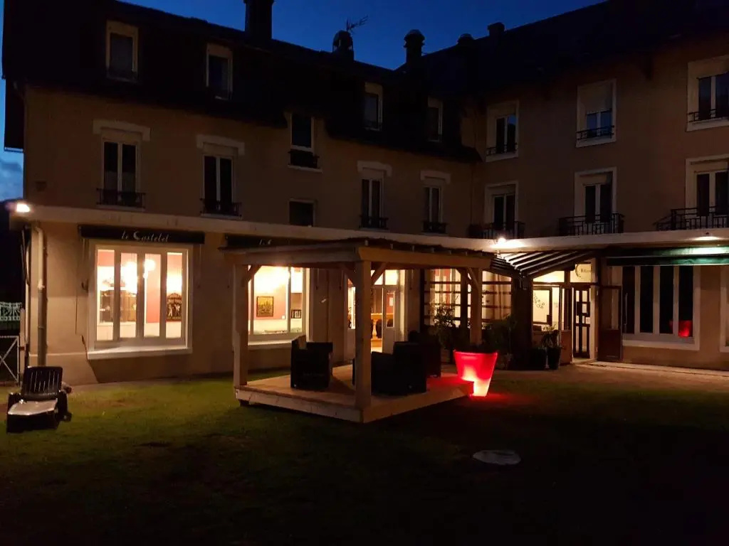 Voir la photo 1 — Le Castelet