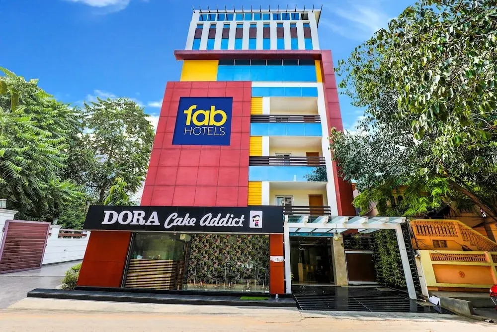Fabhotel Capitol Suites