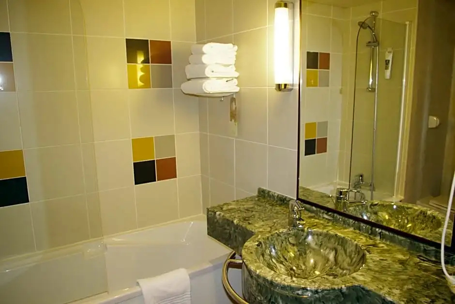 Hotel Mercure Saint-Etienne Parc de l Europe - Chambres