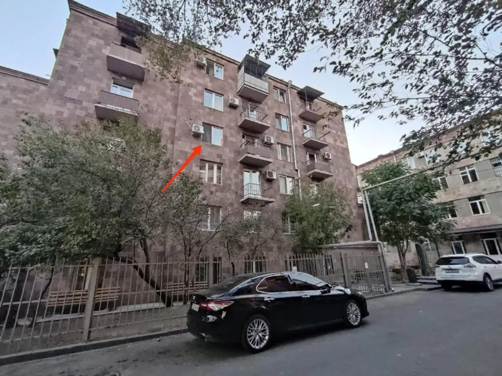 Renovated 1 bedroom with King size bed in Kentron