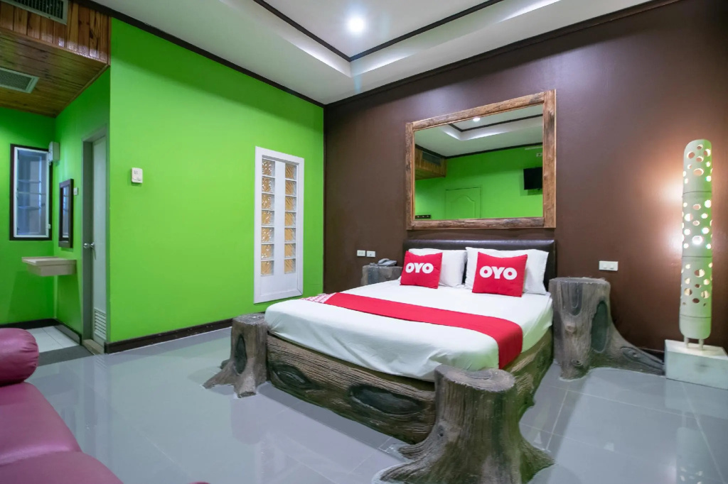Deluxe Double room (full double bed)